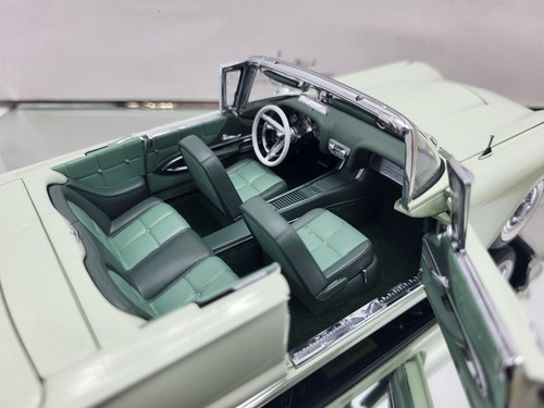 DANBURY MINT LIMITED EDITION 1960 FORD THUNDERBIRD CONVERTIBLE **READ DESCRIPT. - Picture 18 of 24