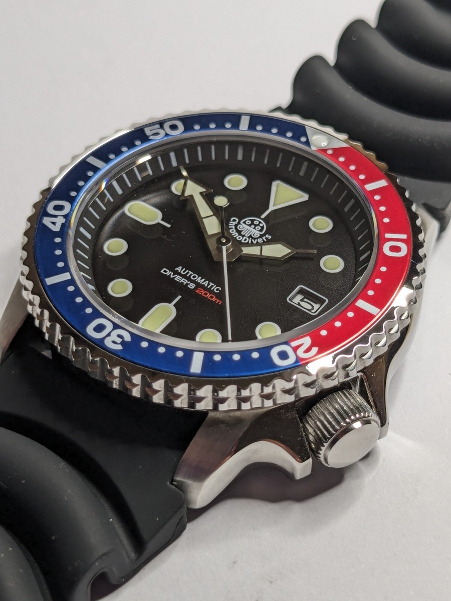 ChronoDivers CD200SKX9 Automatic Dive Sapphire Crystal, Red