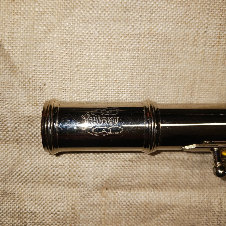 Flauta Lauren LFL100 estudiante/principiante con estuche rígido Foto 2 de 4