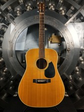 Morris W-20 Acoustic Guitar Mij W/ Hard Case