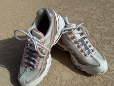 NIKE 307960-116 AIR MAX 95 VELA BLANQUEADA CORAL Y BLANCO MUJER TALLA 6