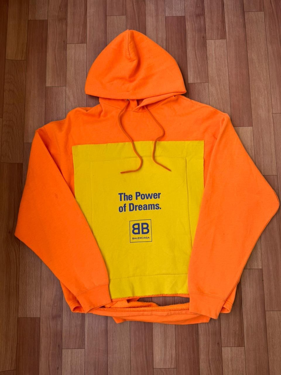 BALENCIAGA " POWER OF DREAMS " HOODIE SIZE S MEN  thumbnail 5