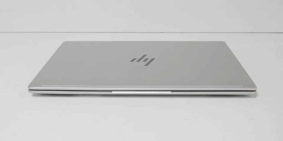 HP Envy 14-fa0023dx 2 en 1 14" AMD Ryzen 7 8840HS 16 GB RAM 1 TB SSD Foto 4 de 4