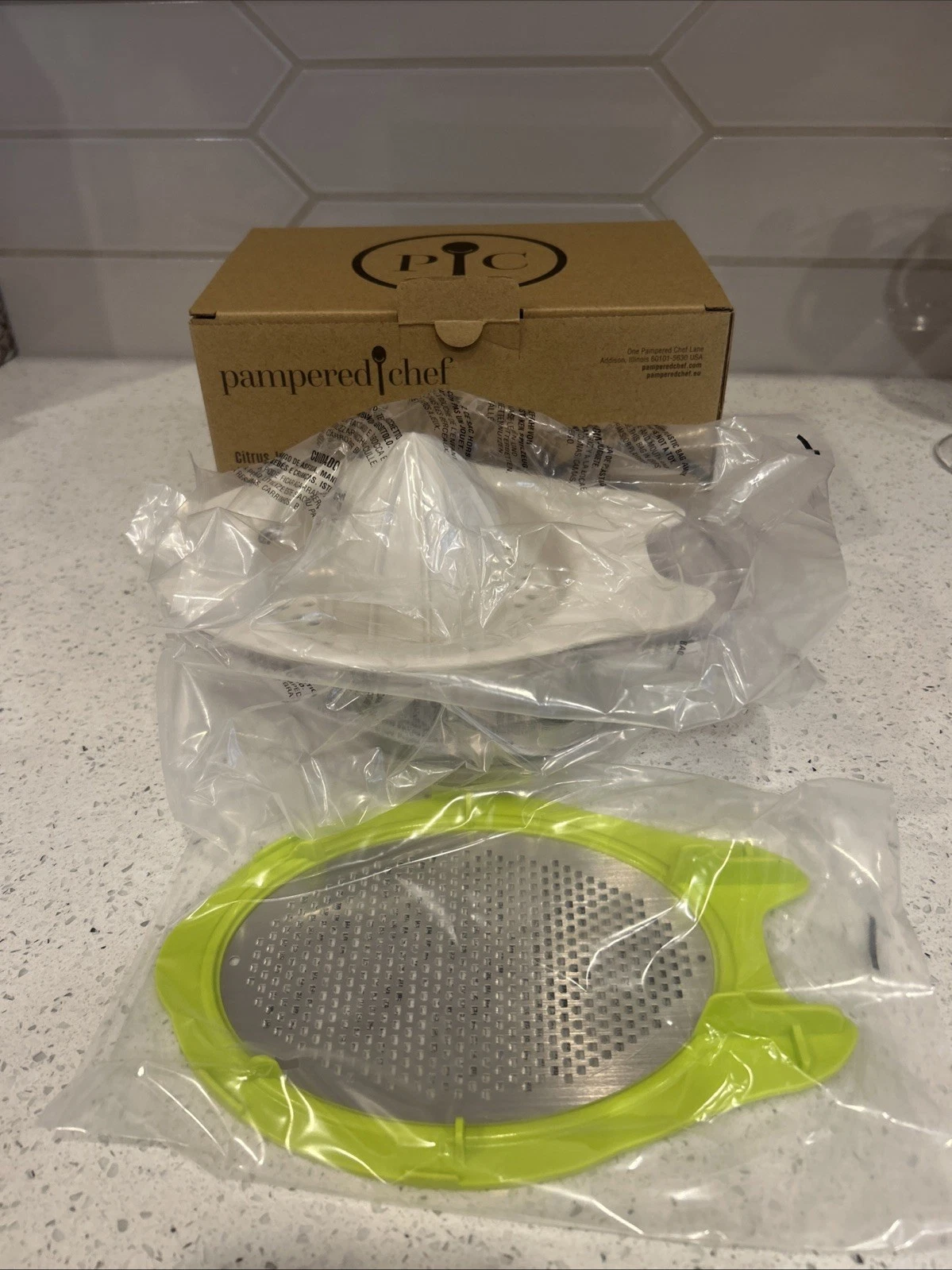 Pampered Chef #100361 Citrus Juicer and Zester brand new in box NIB
Opens in a new window or tab
