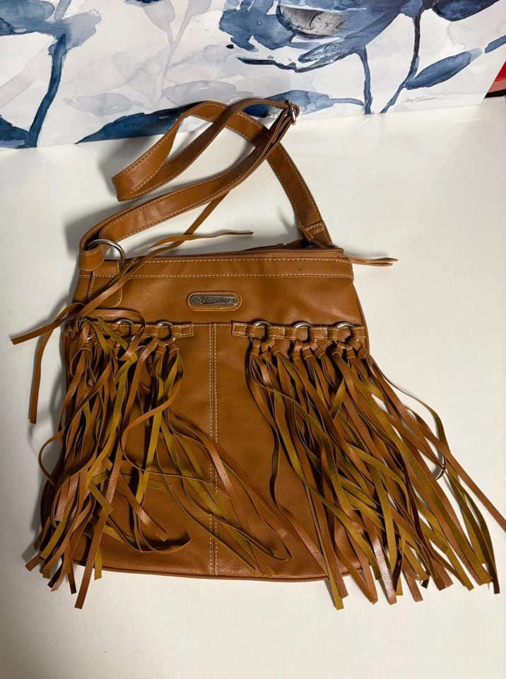 Bolso Bandolera Union Bay Western Flecos Cartera Boho Hippie Cuero Sintético Usado en Excelente Condición Y2K  Foto 2 de 4