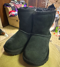 UGG kids Black Suede Ankle Bootie Faux Fur Lined Slip-On Size 8 little kid