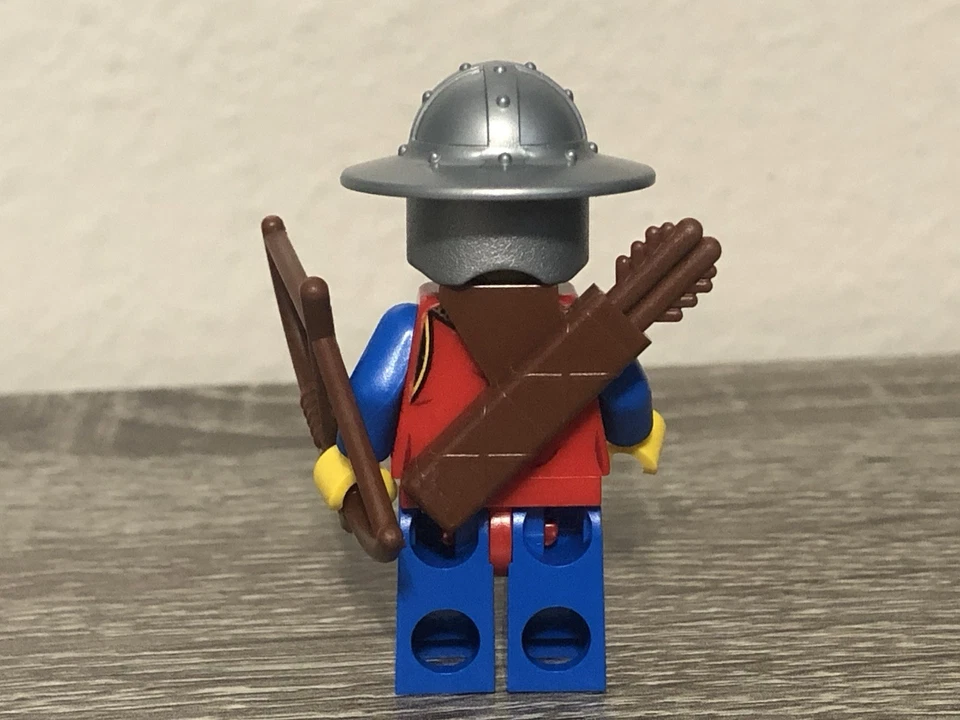 10 Lego Lion Knight Archer Minifigures - Image 4 of 4