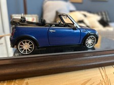 Maisto 1:24 Diecast Vehicle - Blue 46629 