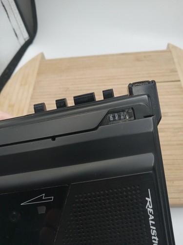 Realistic Minisette 20 Model 14-1055A Black Tested Cassette Player Speake Scratc - Picture 10 of 17