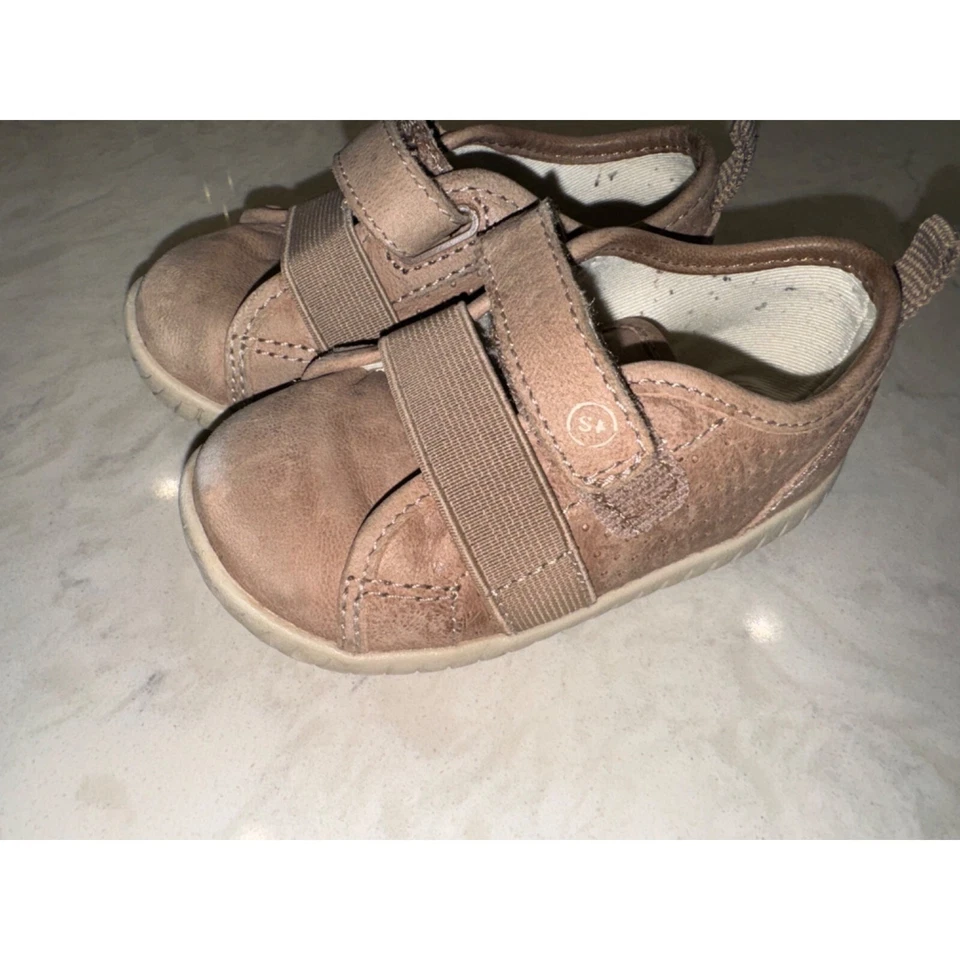 Stride Rite Unisex Child Tan Riley Sneaker - Size 5 - Изображение 2 из 4