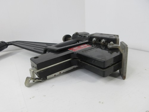 Powernailer Flooring Angle Nailer Model #45 w/ Spring Loaded Clip Powernail Co. - Picture 8 of 11
