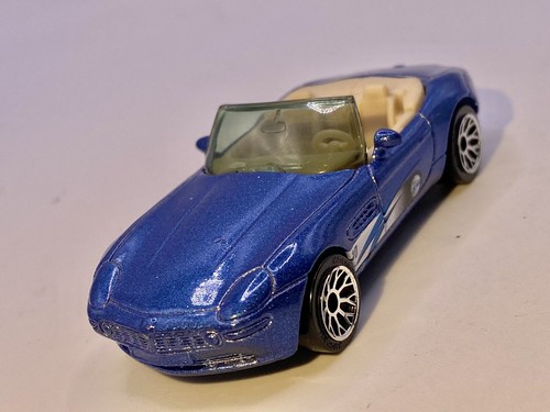 MATCHBOX🔥2001 BMW Z8 - 1/64- Mint - Picture 2 of 10