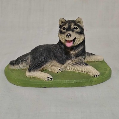 Vanstone Siberian Husky Figurine Made in Canada 1984 Bottom and Top Marked
