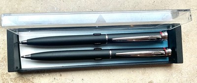 VINTAGE! ROTRING, 2 identische Kugelschreiber, mattschwarz, Etui
