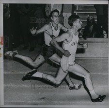 1955 Press Photo Larry McBride, Dean Smith in 100 yard dash at Compton CA