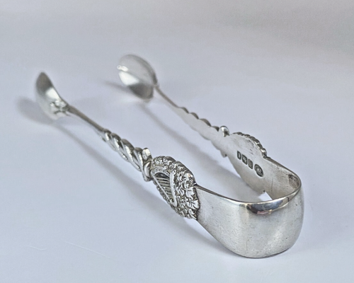 Antique 1899 Irish Themed Silver Sugar Tongs Harp Shamrocks Entwined Serpents - Bild 13 von 16
