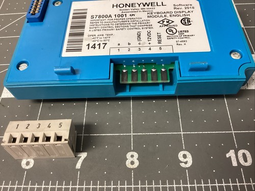 Honeywell S7800A 1001 Keyboard Display Burner Control Keypad (LPW68Z) - Picture 4 of 5