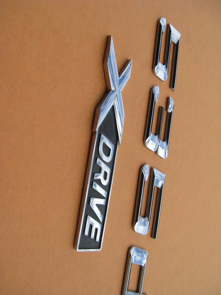 11 12 13 14 15 16 BMW 535D 535 D X-DRIVE EMBLEMA TRASERO LOGOTIPO INSIGNIA SIGNO USADO A46629 Foto 2 de 3