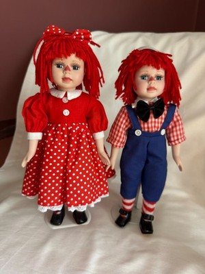 collectible porcelain dolls of Raggedy Ann and Raggedy Andy