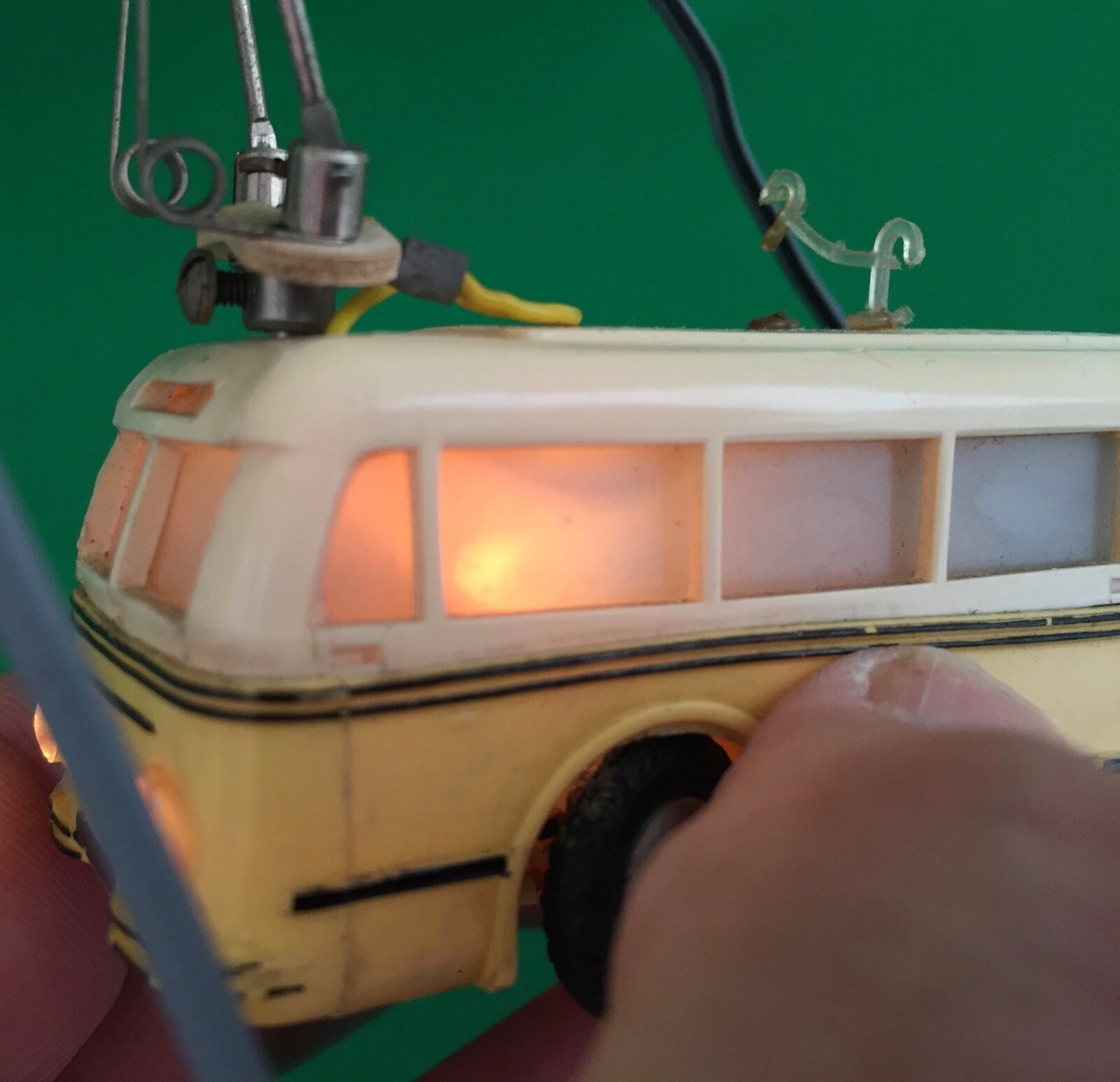 ENSEMBLE DE TROLLEY Bus Échelle HO EHEIM 102BS Jaune En Boîte EUR 219,82 - FR