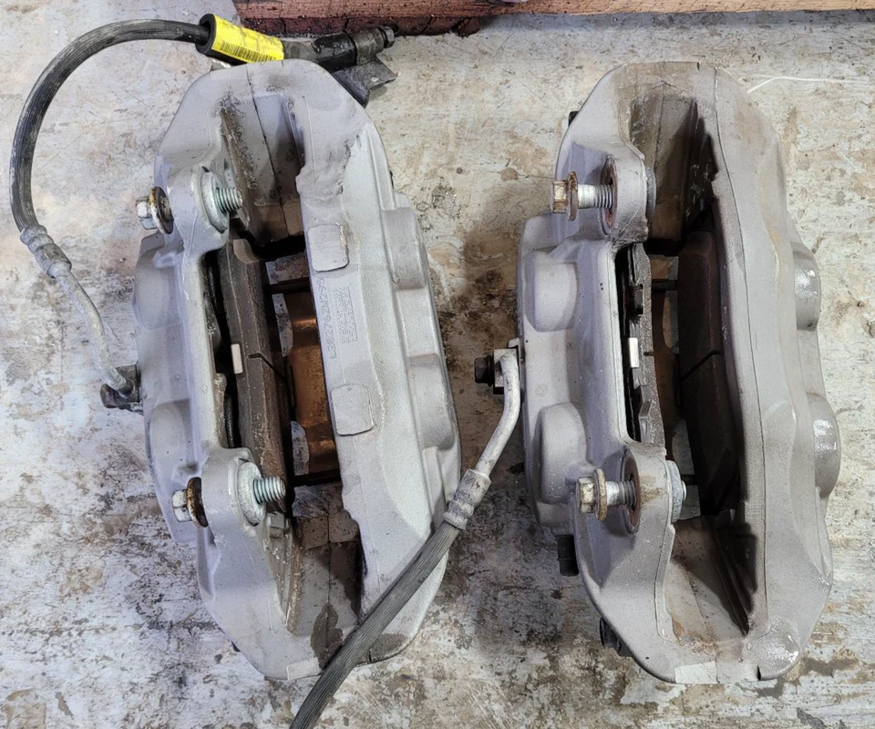 2015-2022 MUSTANG Set of Two Brembo Calipers; front, GT, w/o performance package — 第 4/4 张图片