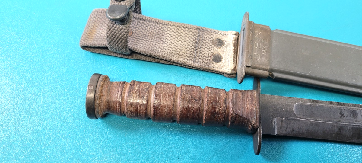 WWII US Navy Robeson RCC Mk 2 Combat Fighting Knife & USN Scabbard