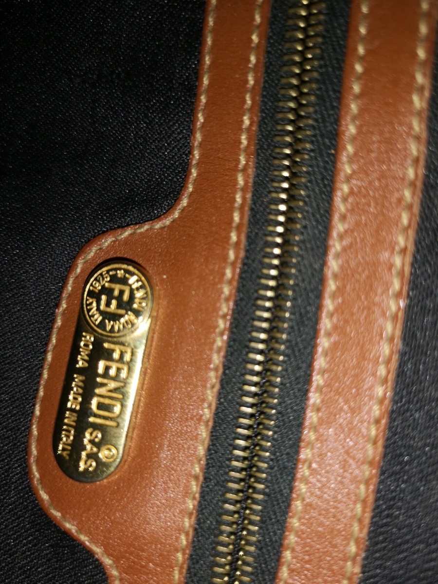 Vintage-Authentic Fendi Backpack - Pequin pattern from the  display picture 3