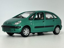 Citroen C4 Picasso 1/43 CITROEN Collectables 17+