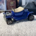 Hot Wheels REDLINE HOT  HEAP 1968 BLUE-WHITE. INTERIOR with badge