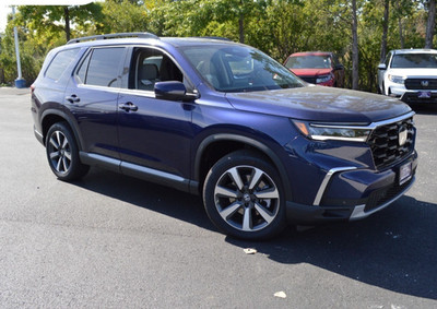 Touch Up Paint for Honda Pilot with paint code B588P, Obsidian Blue Pearl.