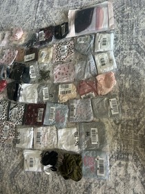 LARGE LOT of VICTORIA SECRET 138 Total Pieces