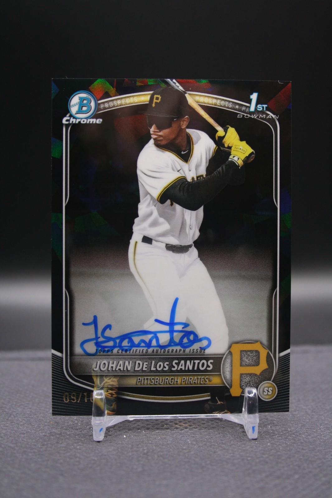 2025 Bowman Chrome | Johan de los Santos | 1st Bowman Black Sapphire Auto /10 |