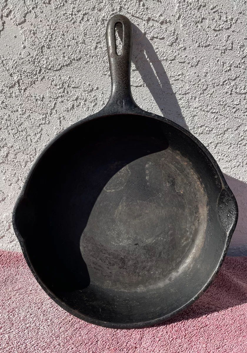 Vintage 9 Cast Iron Skillet – Made in USA *Handle Marked 6