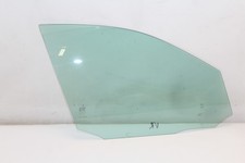 Mercedes W204 Fenster Fensterscheibe Seitenscheibe Vorne Rechts A2047251810 Mercedes W204 Fenster Fensterscheibe Seitenscheibe Vorne Rechts A2047251810