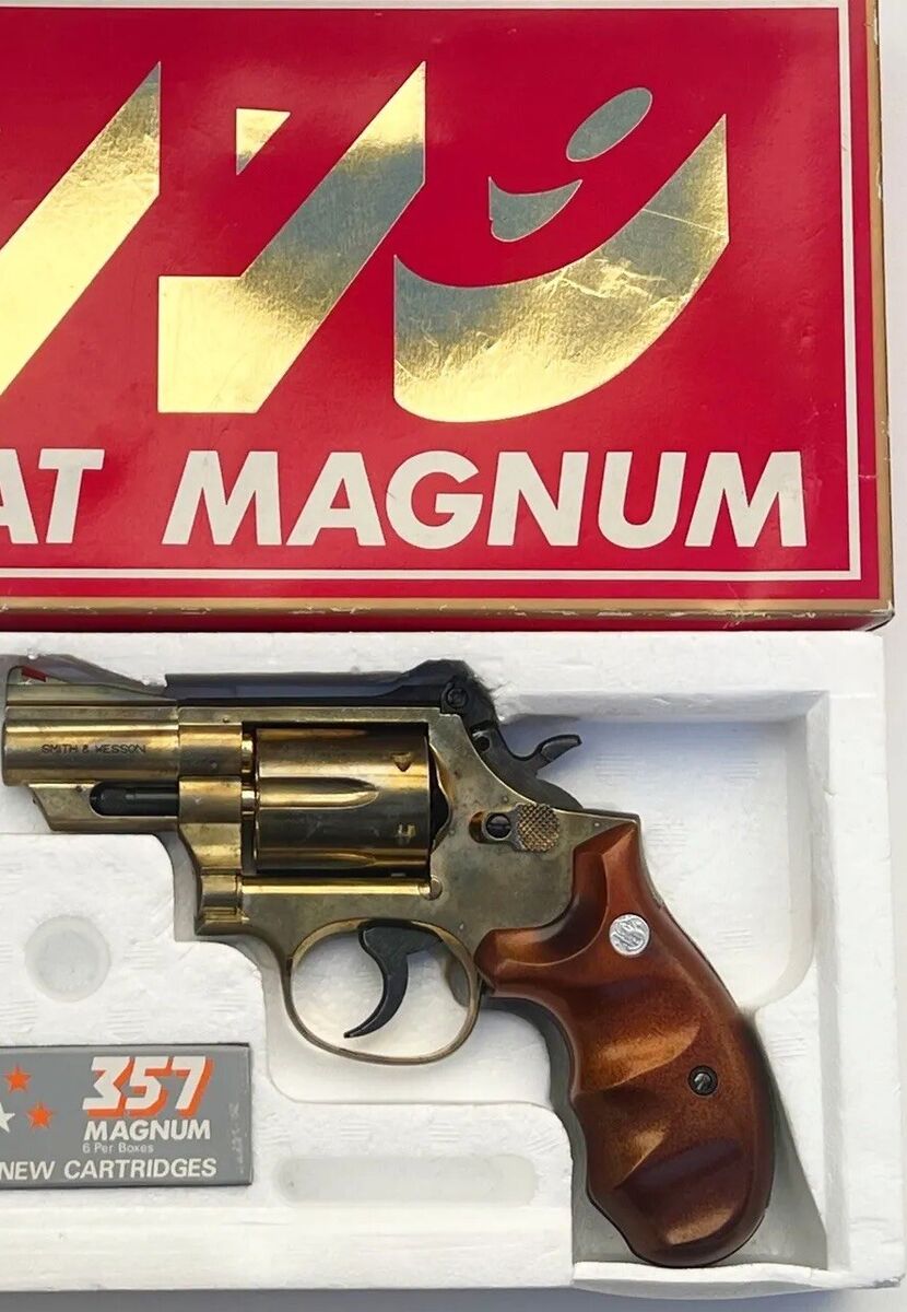 Smith & Wesson M19 Combat Magnum Snub Nose Metal Replica Smith & Wesson M19 Combat Magnum Snub Nose Metal Replica