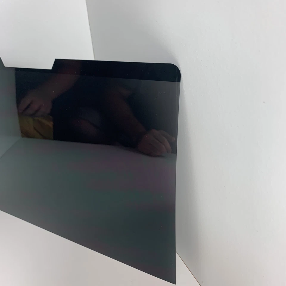 Magnetic Privacy Screen Filter For 13 Inch Monitor Laptop Filter - Image 2 of 4