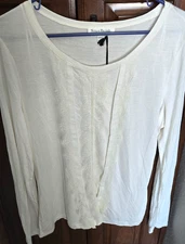 NWT - Susan Bristol XL 100% Rayon Cream Long Sleeve, Lace Front  Top - CUTE!