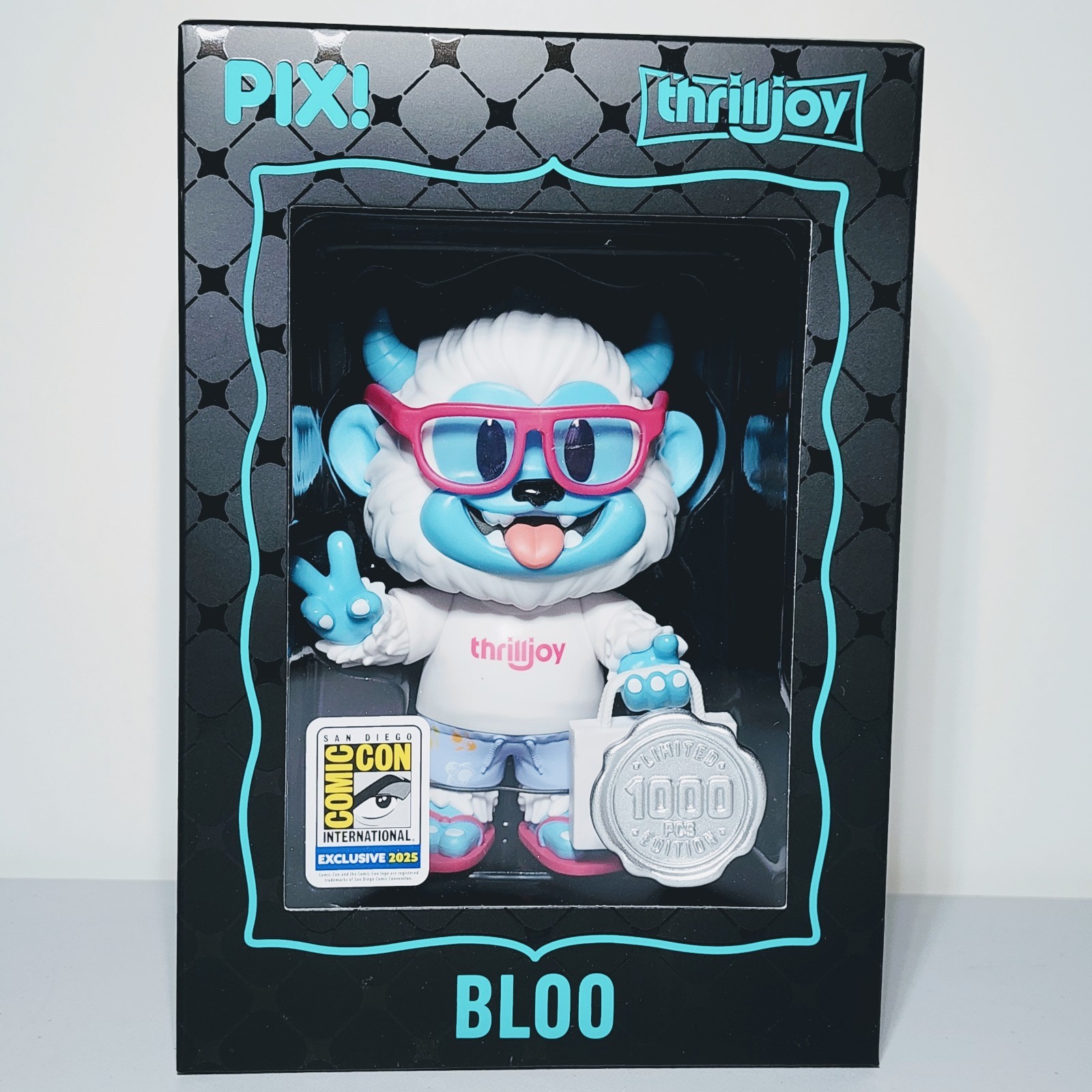 Thrilljoy Pix - Bloo (w/ Glasses) 2025 SDCC LE 1000 PCS w/ Protector