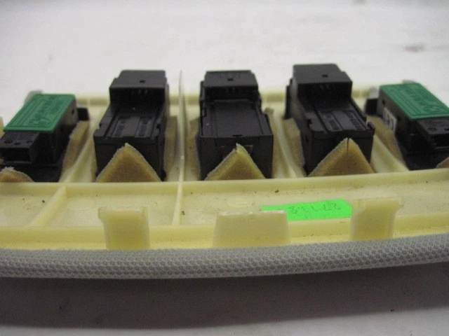 ROOF MOUNTED OVERHEAD CONSOLE BMW 545i 2004 04 848028 Foto 2 de 4