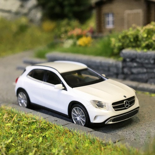 Mercedes Benz, GLA, blanc - HERPA 028318-002 - HO 1/87 | Zustand: Neuf