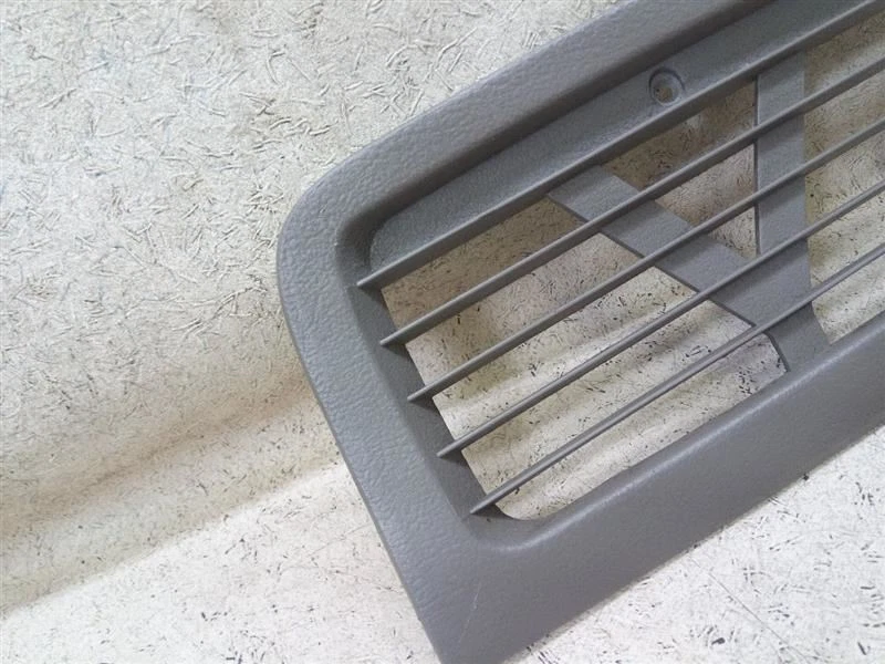 Ventilación descongelante marrón para Chevrolet Cavalier F57-194991 1995-2005 Foto 2 de 4