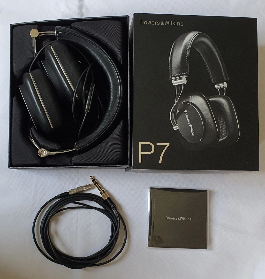 Bowers & Wilkins P7 Over Ear Headphones, Black (Wired) FP36099