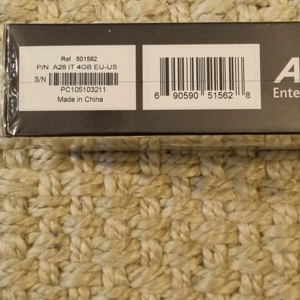 Archos 28 2.8-inch Screen 4GB Internet Tablet - Image 3 of 4