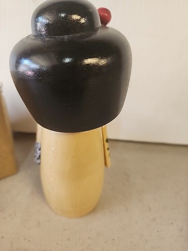 Muñeca japonesa de madera Kokeshi de 6" - Imagen 5 de 6