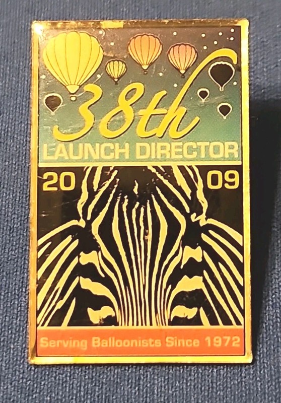 2009 AIBF "38th OFFICIAL LAUNCH DIRECTOR " hot air balloon pin. S/H COMB!