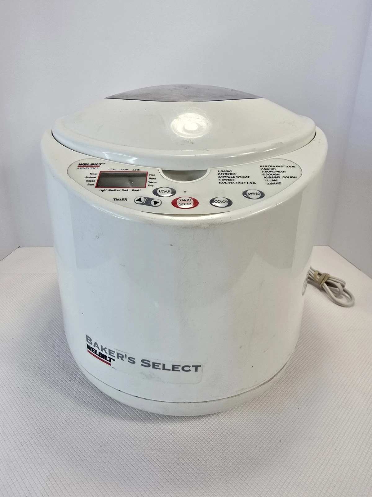Welbilt Baker's Select Digital Bread Machine Model ABMY2K1 White 2LB Loaf. Clean