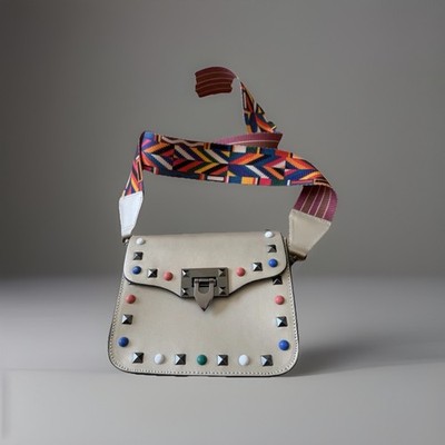 Vera Pelle Saddle Bag Umhängetasche, Cross Body Tasche, gold mit bunten Nieten