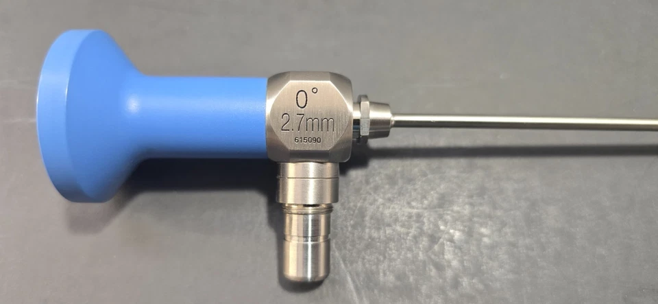 Telescopio Stryker 2,7 mm x 0° x 28 cm con cable de fibra óptica. Foto 4 de 4