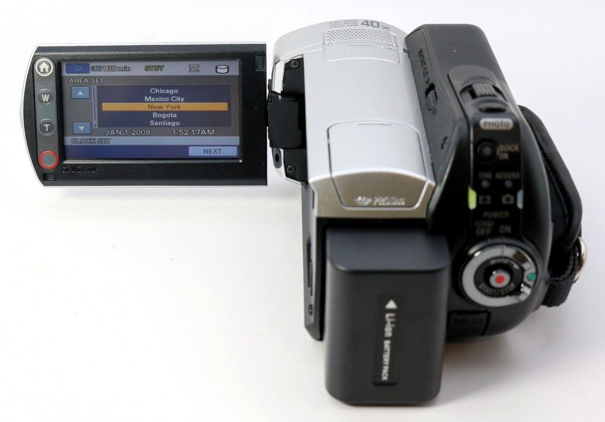 Sony Handycam DCR-SR45 30GB HDD 40x Zoom – Hybrid – NightShot Plus