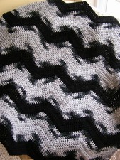CROCHET baby blanket afghan wrap lap chevron ripple VANNA black gray 32" X 36"